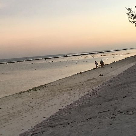 Pine Lodge Malé Buitenkant foto