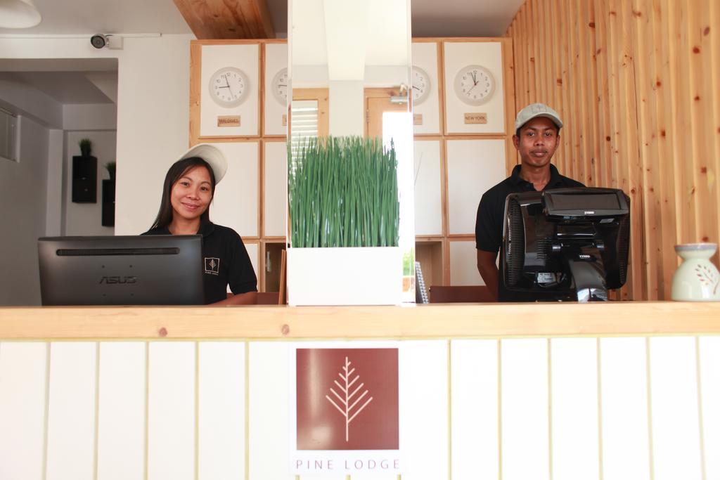 Pine Lodge Malé Buitenkant foto
