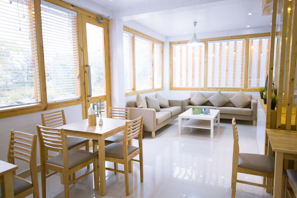 Pine Lodge Malé Buitenkant foto